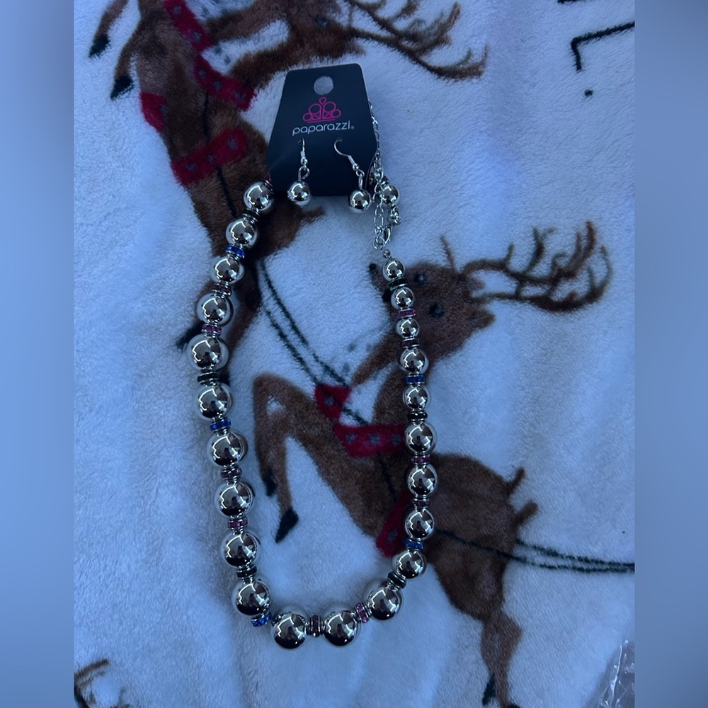 Paparazzi necklace and earrings